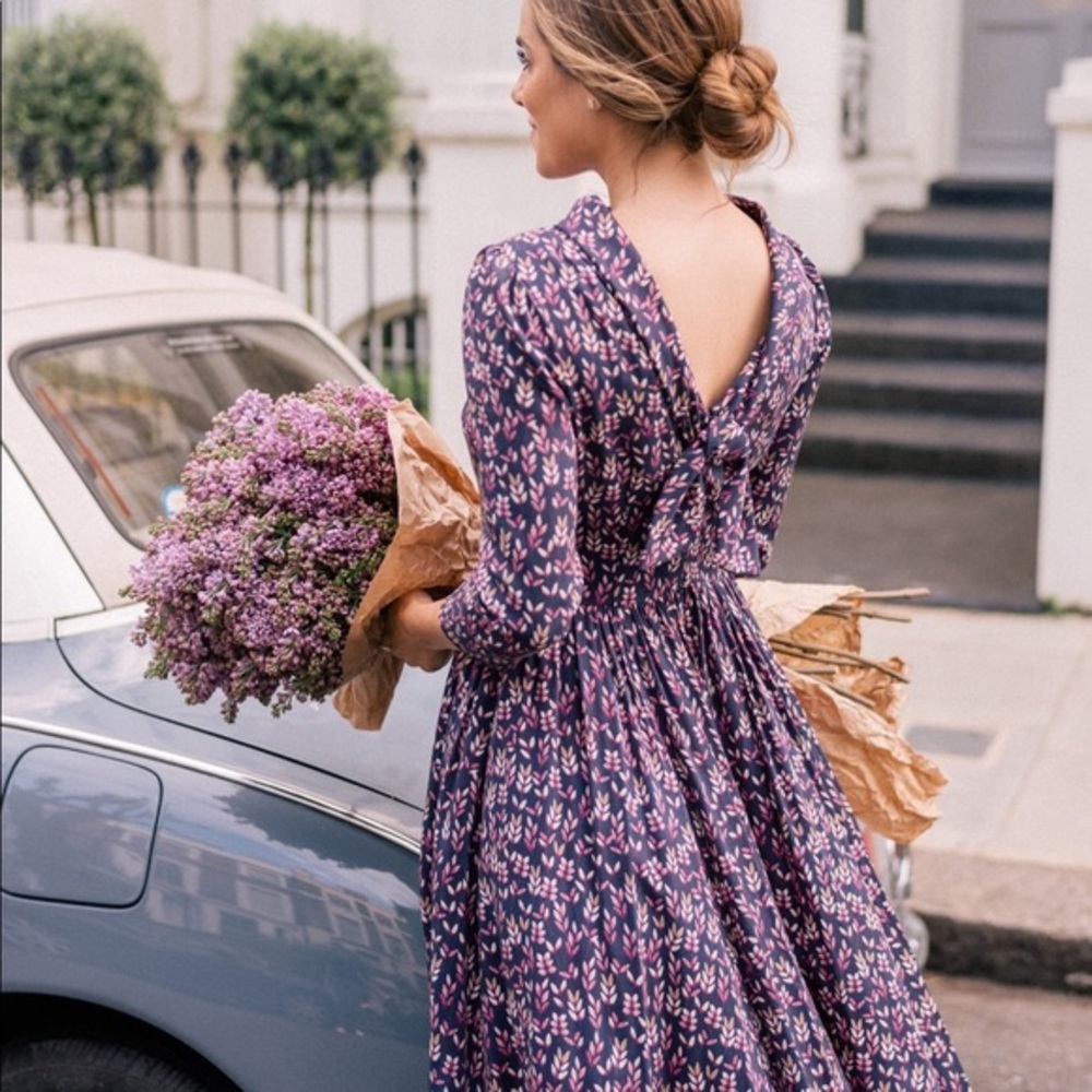 GAL MEETS GLAM Beth Back V Dress 12